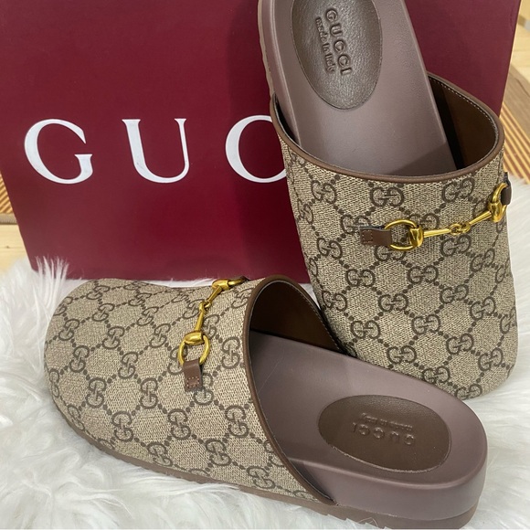 Gucci Women's Beige and Brown Mules with Gold Accent - Picture 1 of 7